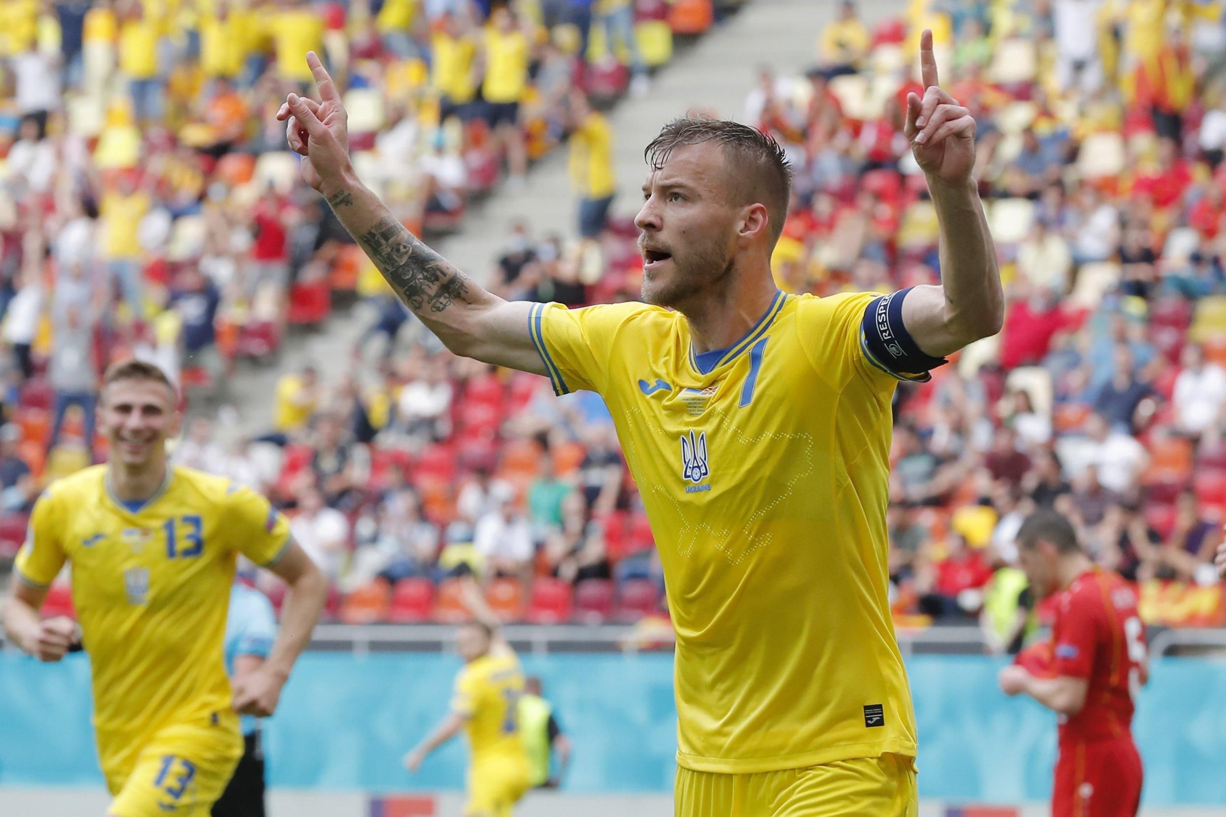 С Довбиком в нападении: стартовые составы Украины и Шотландии на матч Лиги наций