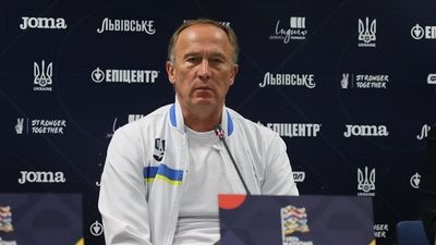 Тренера сборной Украины спросили о войне в Армении: реакция Петракова - видео
