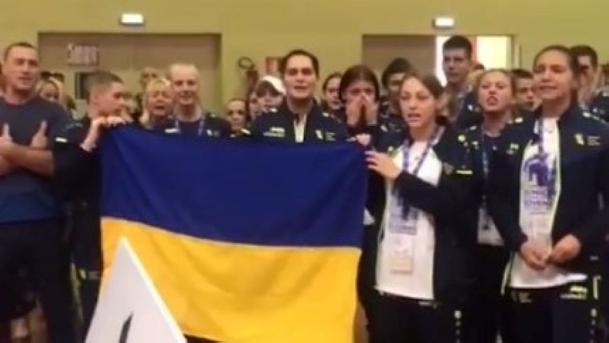 Збірну України з боксу змусили виступати під нейтральним прапором на ЧЄ через росіянина