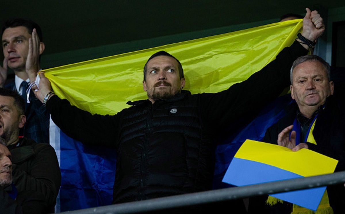 Александр Усик посетил матч Украина – Шотландия – фото