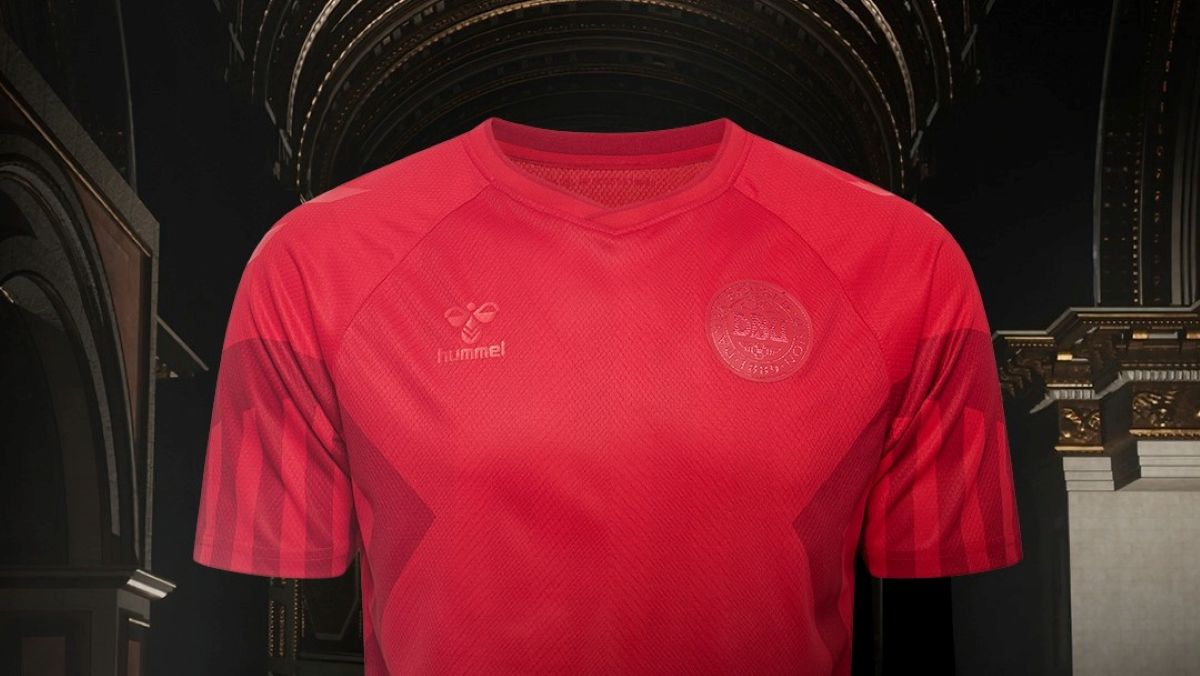 Данія представила форму для ЧС-2022 з невидимими елементами на знак протесту проти Катару Данія представила форму для ЧС-2022 з невидимими елементами на знак протесту проти Катару