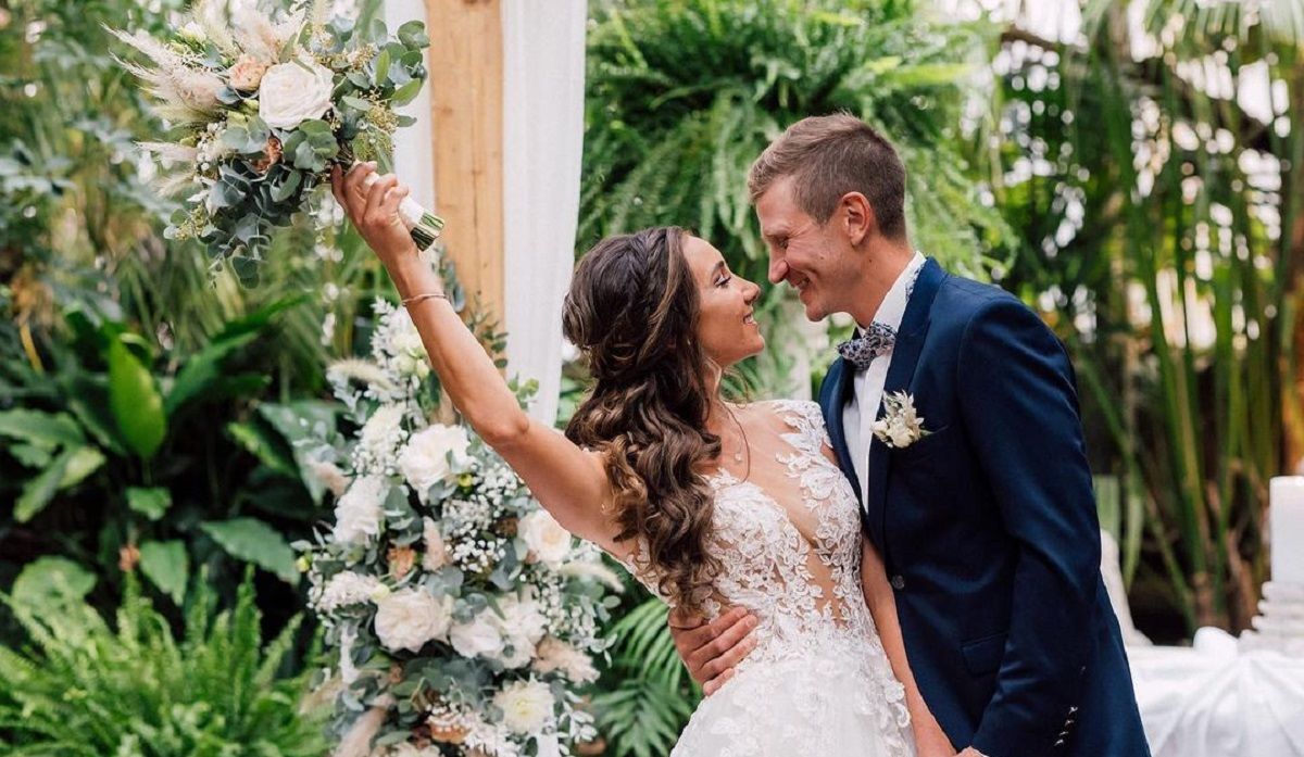 Семенов та Гаспарін одружилися – фото з весілля – 24 канал Спорт