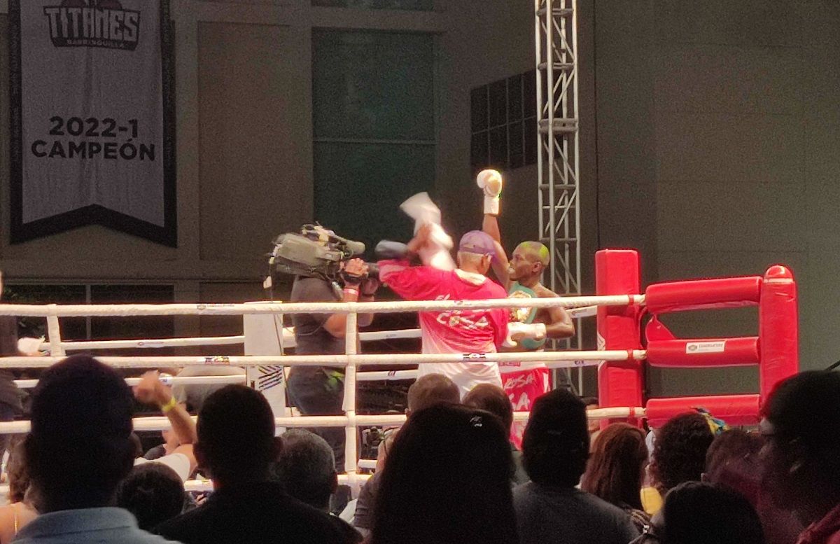 Убийственный нокаут 25-летний боксер скончался после чемпионского поединка - 24 канал Спорт Убийственный нокаут 25-летний боксер скончался после чемпионского поединка - 24 канал Спорт