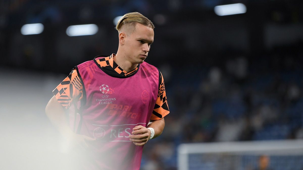 Тьєррі Анрі похвалив Мудрика за виступи у збірній України та Шахтарі Тьєррі Анрі похвалив Мудрика за виступи у збірній України та Шахтарі