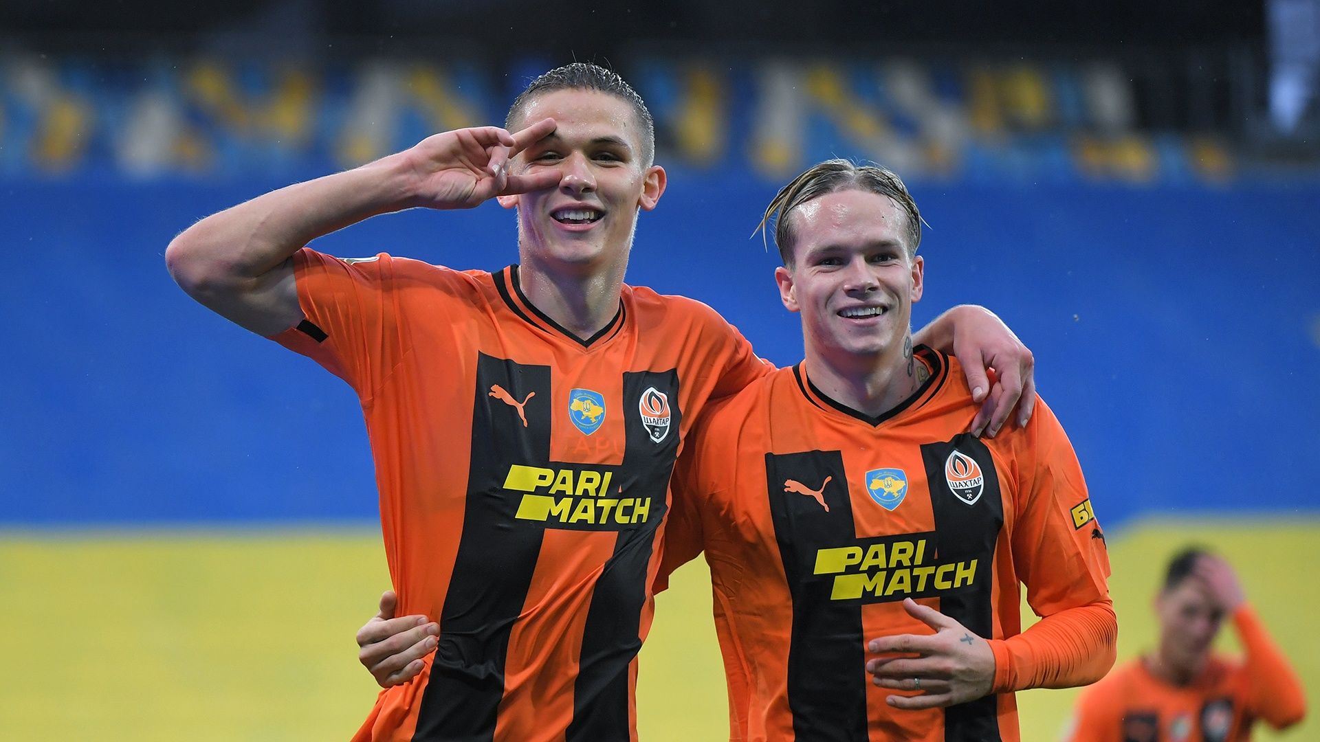 Михайло Мудрик (справа) зацікавив грандів європейського футболу Михайло Мудрик (справа) зацікавив грандів європейського футболу