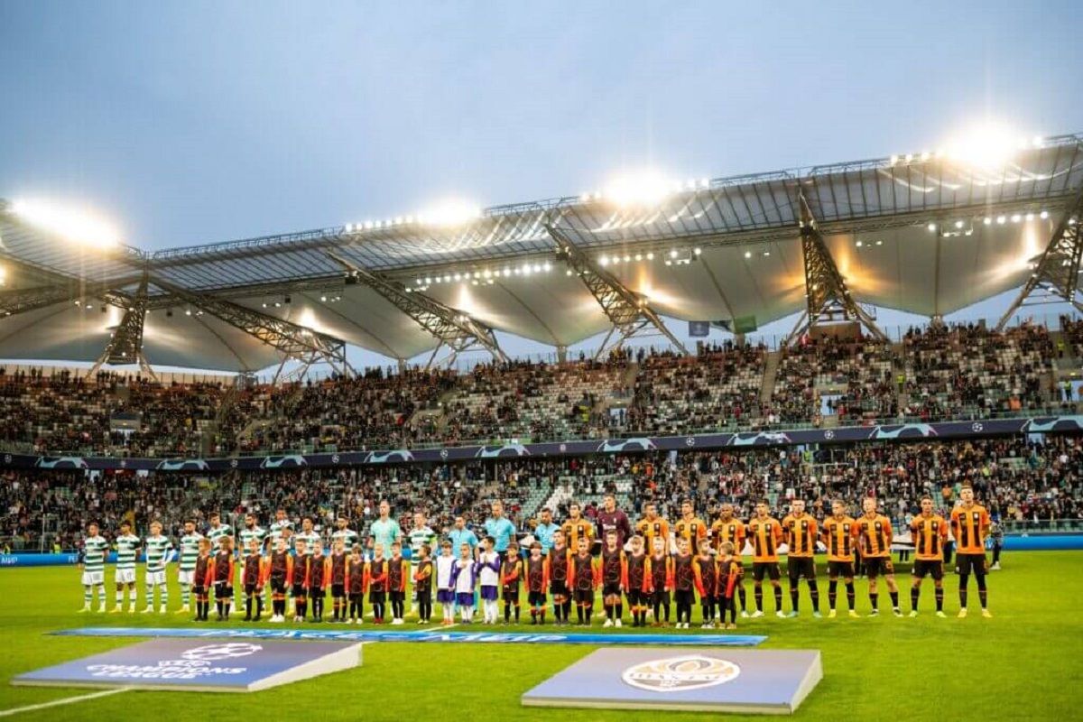 УЕФА оштрафовала соперника Шахтера в ЛЧ из-за скандального баннера с королевой - 24 канал Спорт УЕФА оштрафовала соперника Шахтера в ЛЧ из-за скандального баннера с королевой - 24 канал Спорт