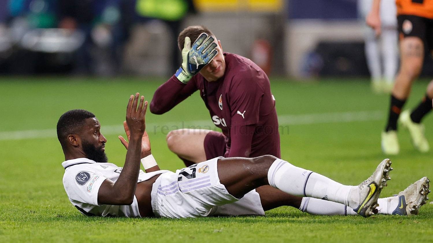 Трубин столкнулся с Рюдигером Трубин столкнулся с Рюдигером