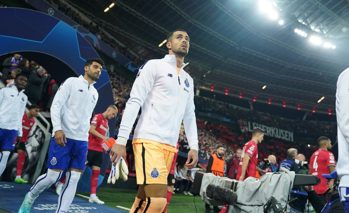 Байер – Порту – гол Галено после ассиста голкипера ЛЧ-2022/2023 – видео Байер – Порту – гол Галено после ассиста голкипера ЛЧ-2022/2023 – видео