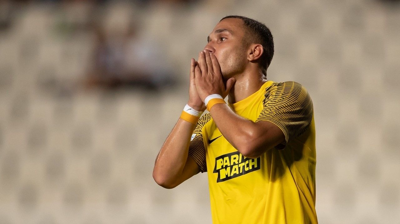 Яніс Амаш Яніс Амаш