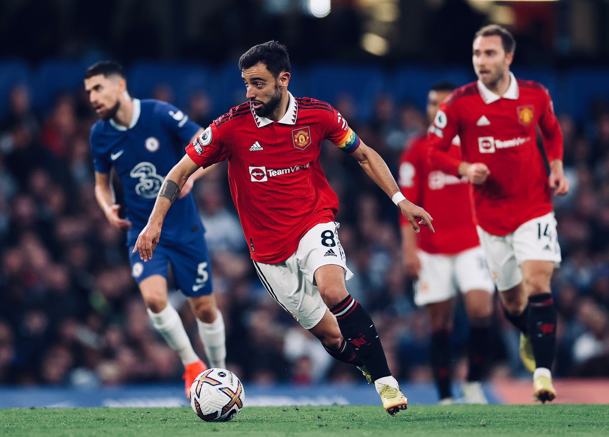 Манчестер Юнайтед сыграл вничью с Челси Манчестер Юнайтед сыграл вничью с Челси