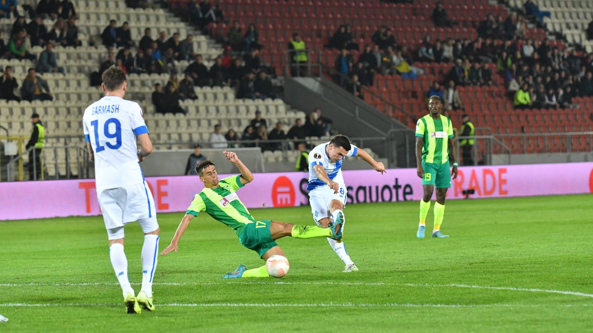 В першому матчі Динамо поступилося АЕКу В першому матчі Динамо поступилося АЕКу