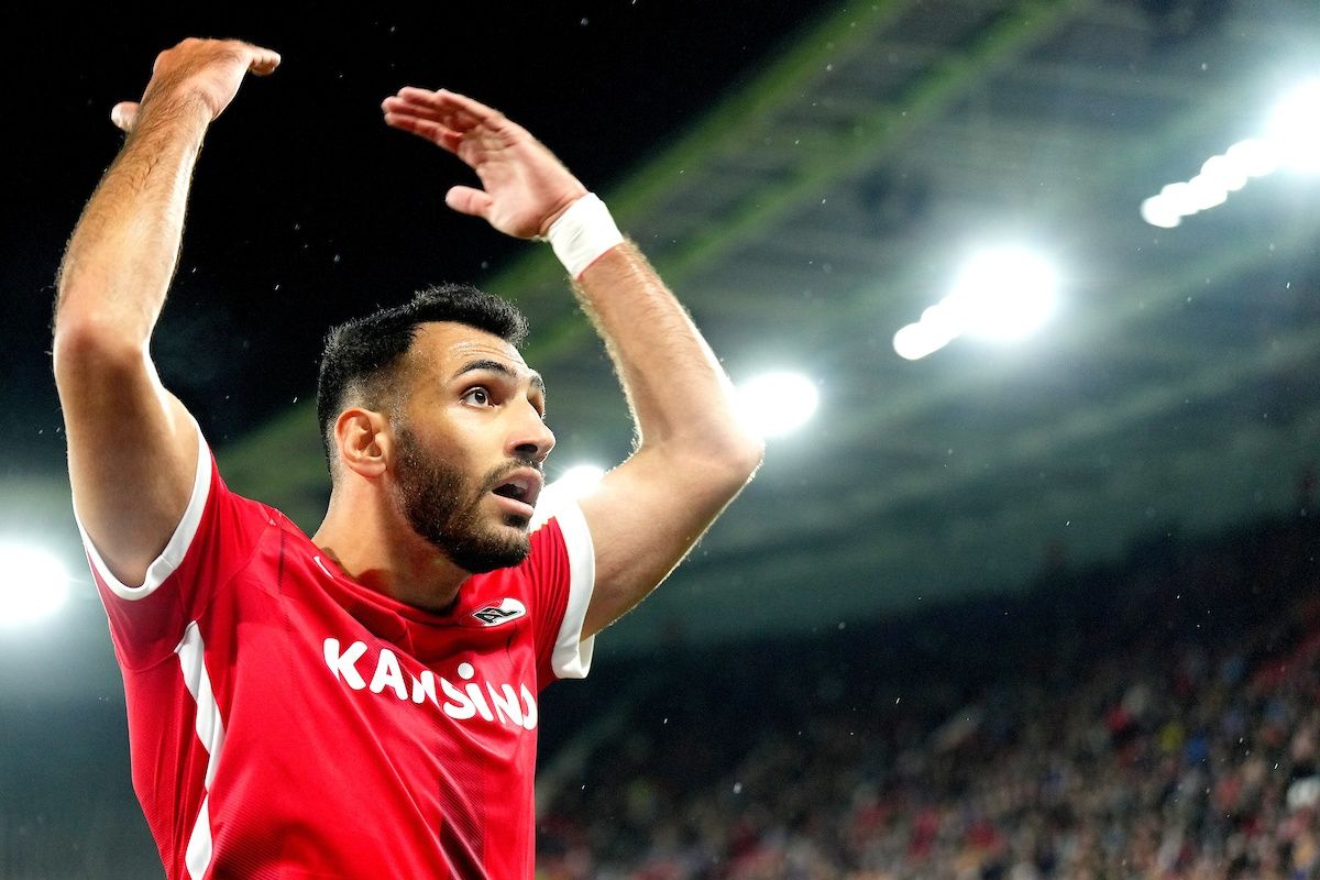 Павлідіс приніс АЗ перемогу над Дніпром-1 Павлідіс приніс АЗ перемогу над Дніпром-1