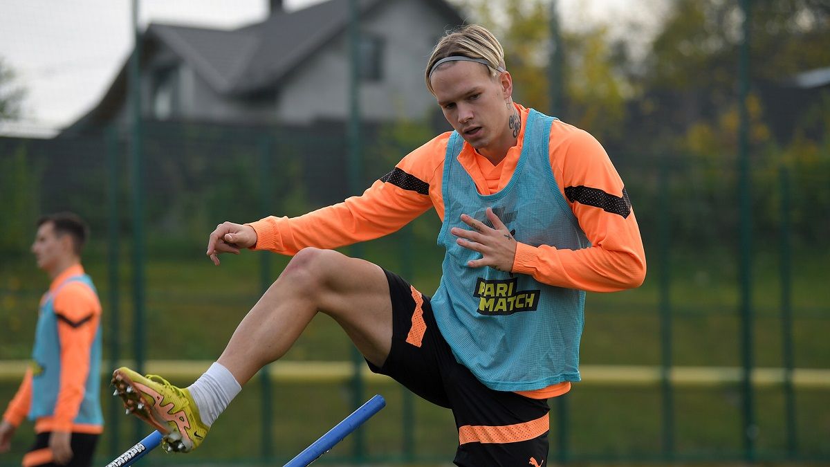 Левченко прокомментировал заявление Шахтера о 100 миллионах за трансфер Мудрика Левченко прокомментировал заявление Шахтера о 100 миллионах за трансфер Мудрика