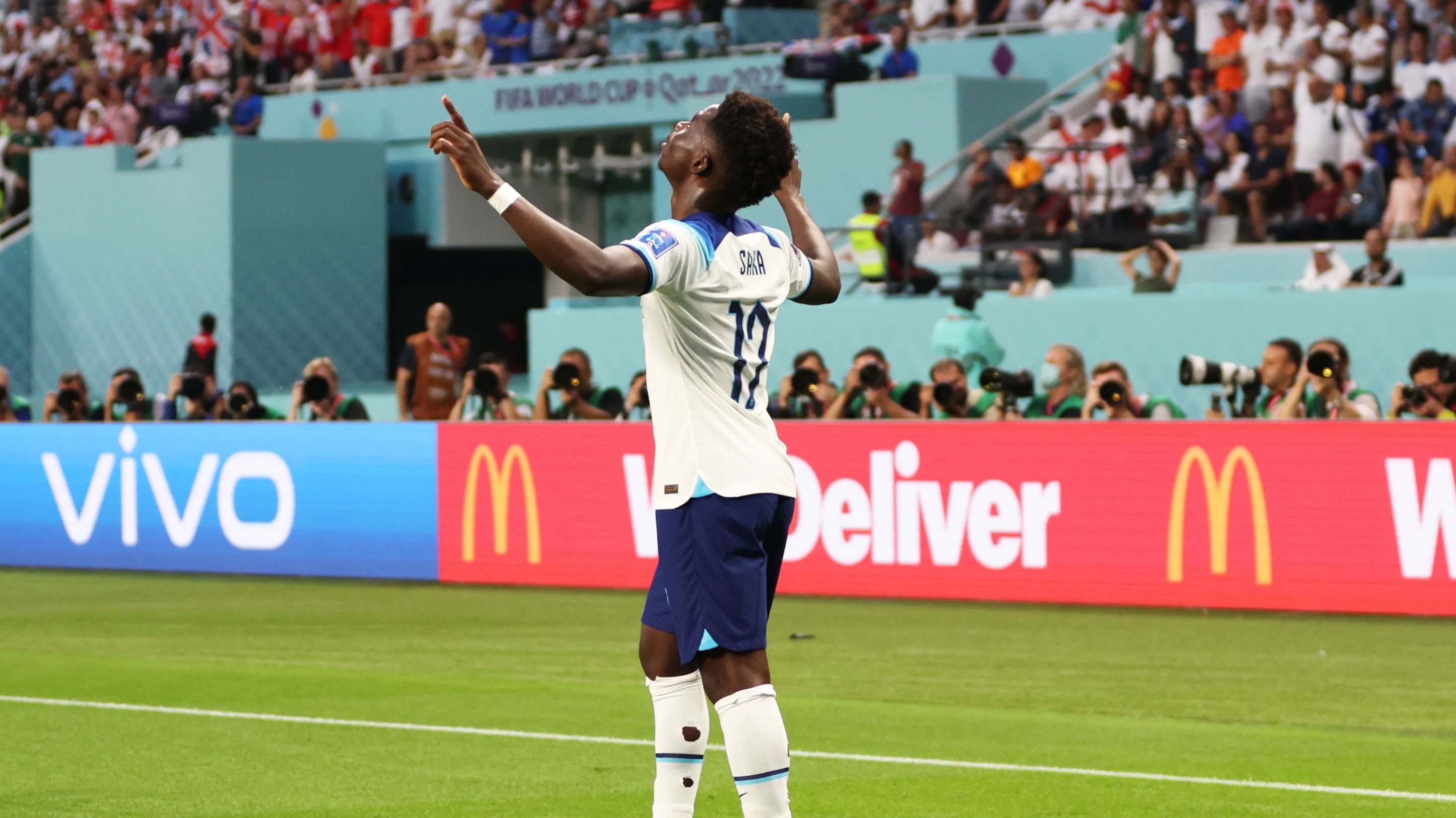 Букайо Сака Букайо Сака