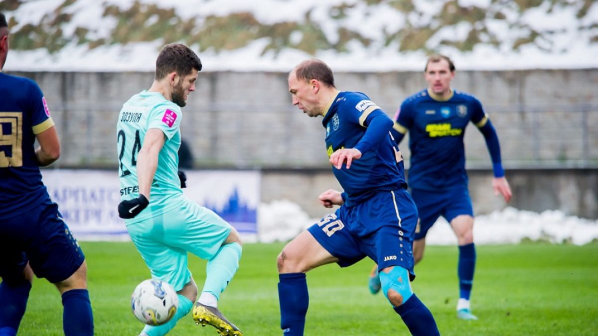 Сергей Симинин противостоит Алексею Зозуле Сергей Симинин противостоит Алексею Зозуле