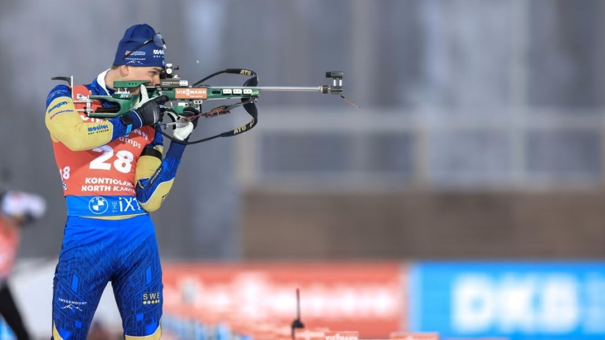 Без сюрпризів не обійшлося: хто переміг в першій біатлонній гонці сезону і як виступили українці Без сюрпризів не обійшлося: хто переміг в першій біатлонній гонці сезону і як виступили українці