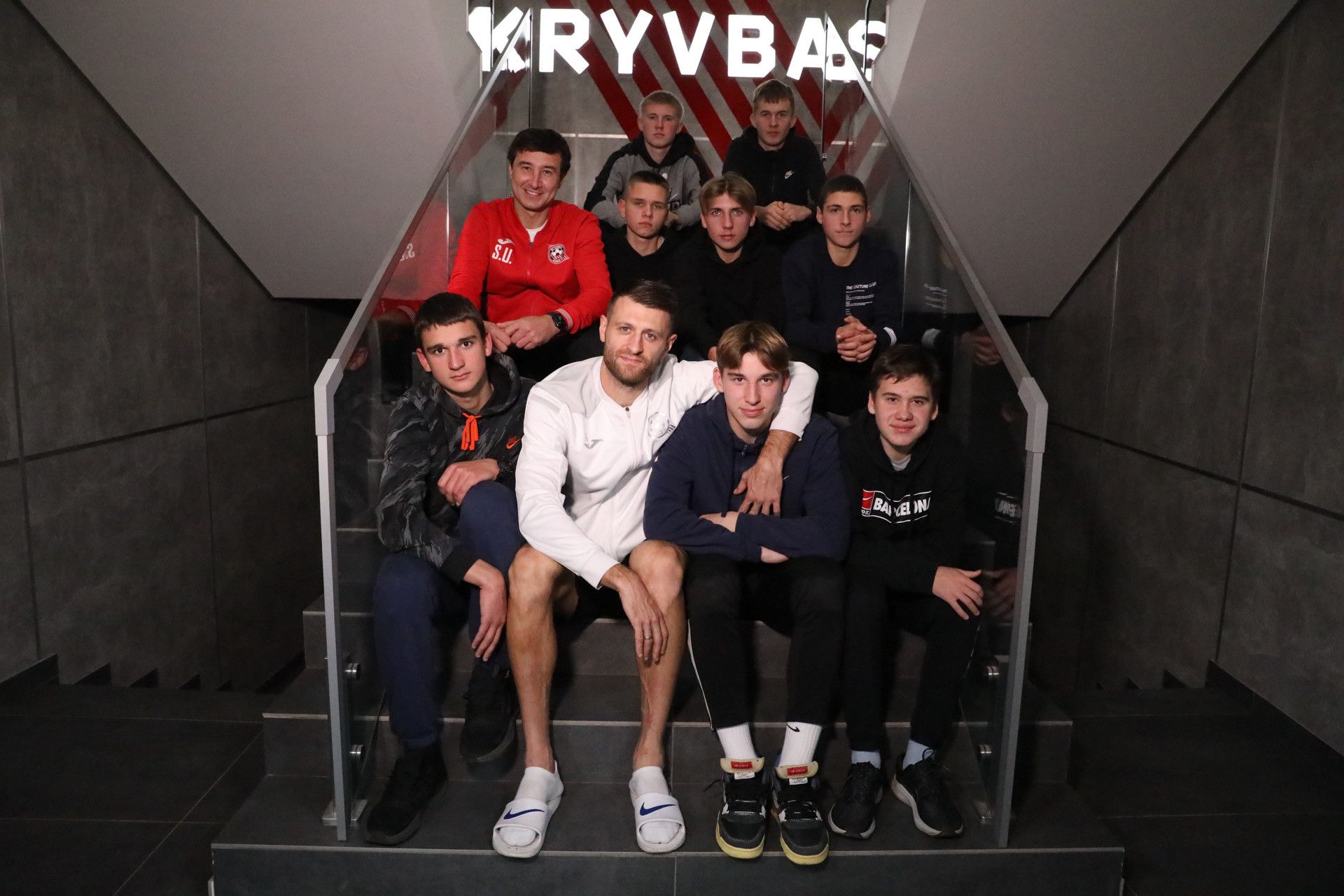 Віталій Вернидуб та болбої мачту з Дніпро-1 Віталій Вернидуб та болбої мачту з Дніпро-1