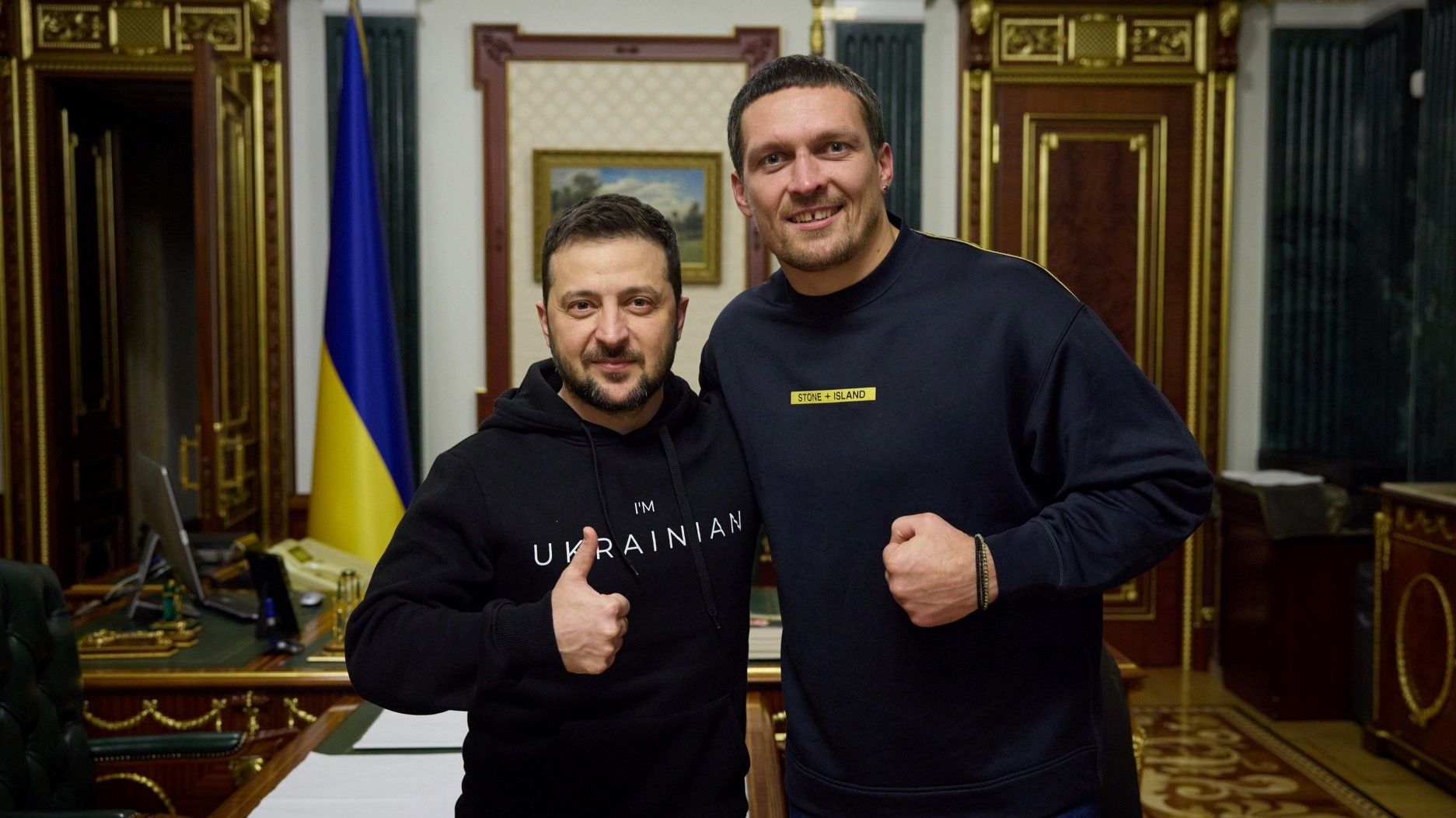 Володимир Зеленський та Олександр Усик Володимир Зеленський та Олександр Усик