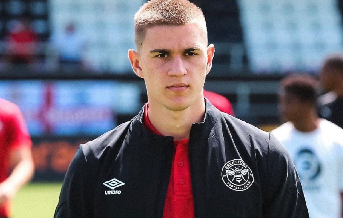 Єгор Ярмолюк зустрівся з Олександром Усиком на вечора боксу Ф'юрі – Чісора – фото Єгор Ярмолюк зустрівся з Олександром Усиком на вечора боксу Ф'юрі – Чісора – фото