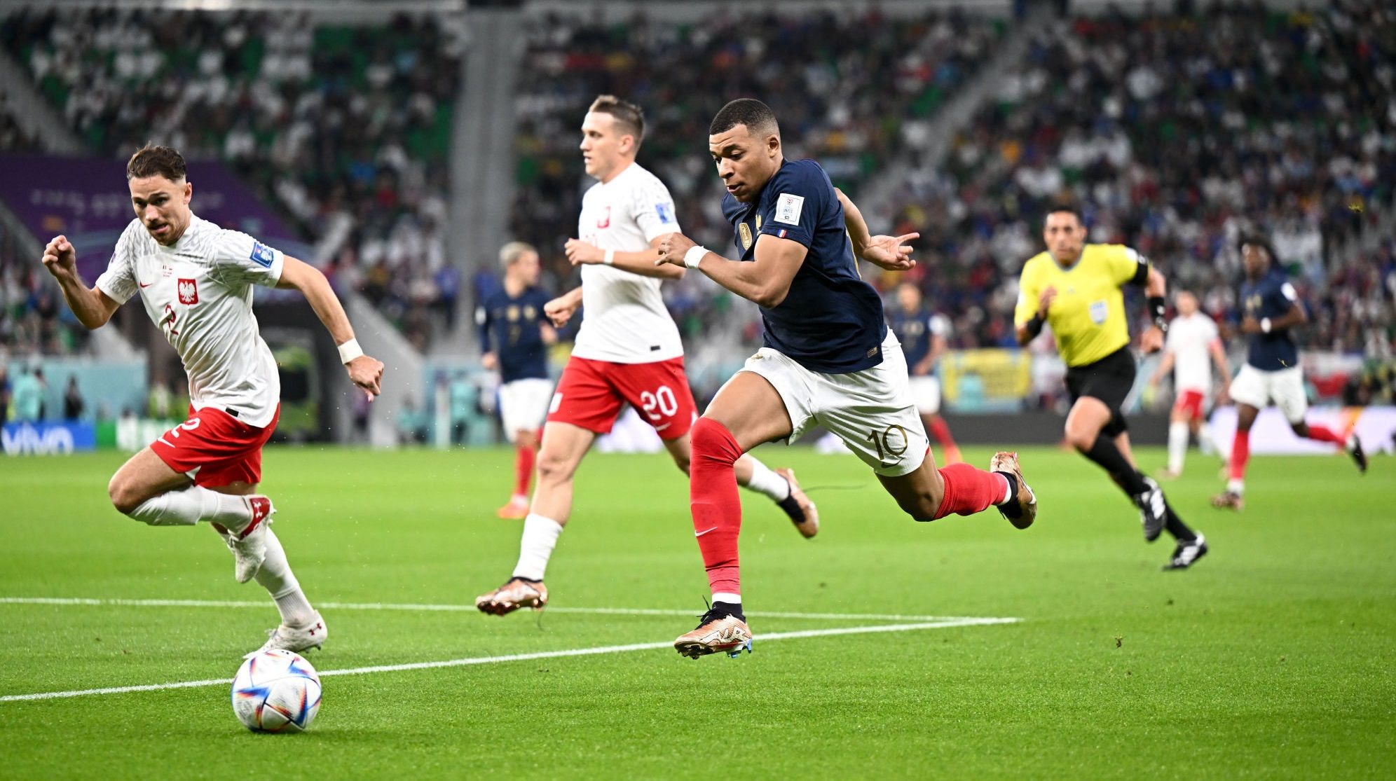 Килиан Мбаппе разорвал сборную Польши Килиан Мбаппе разорвал сборную Польши