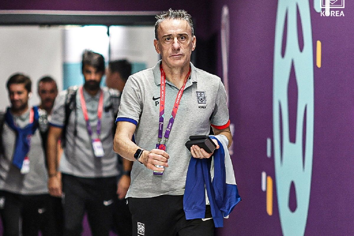 Паулу Бенту покинув збірну Південної Кореї після вильоту з ЧС-2022 Паулу Бенту покинув збірну Південної Кореї після вильоту з ЧС-2022