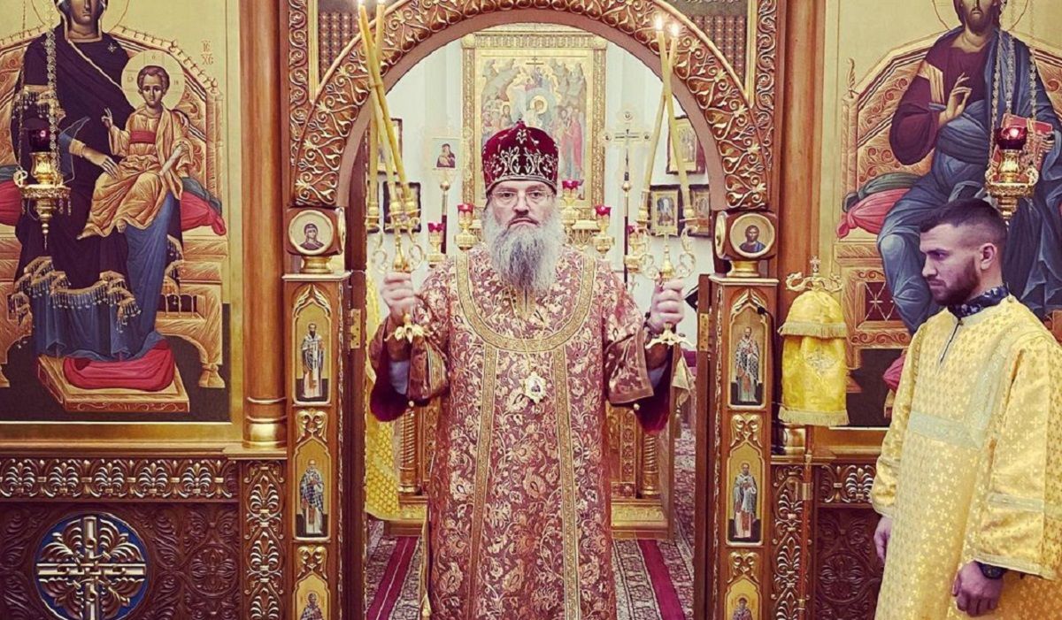 Василь Ломаченко виклав фото з митрополитом УПЦ МП Василь Ломаченко виклав фото з митрополитом УПЦ МП