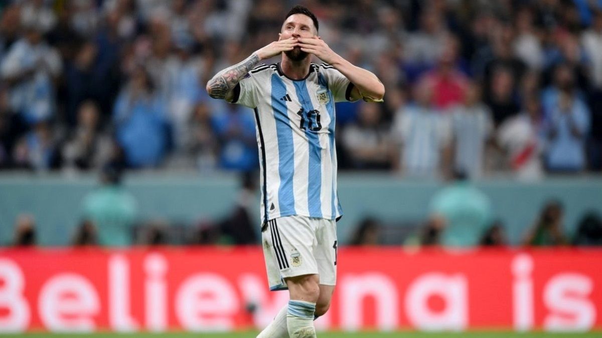 Лионель Месси рассказал о дальнейших выступлениях в сборной Аргентины Лионель Месси рассказал о дальнейших выступлениях в сборной Аргентины