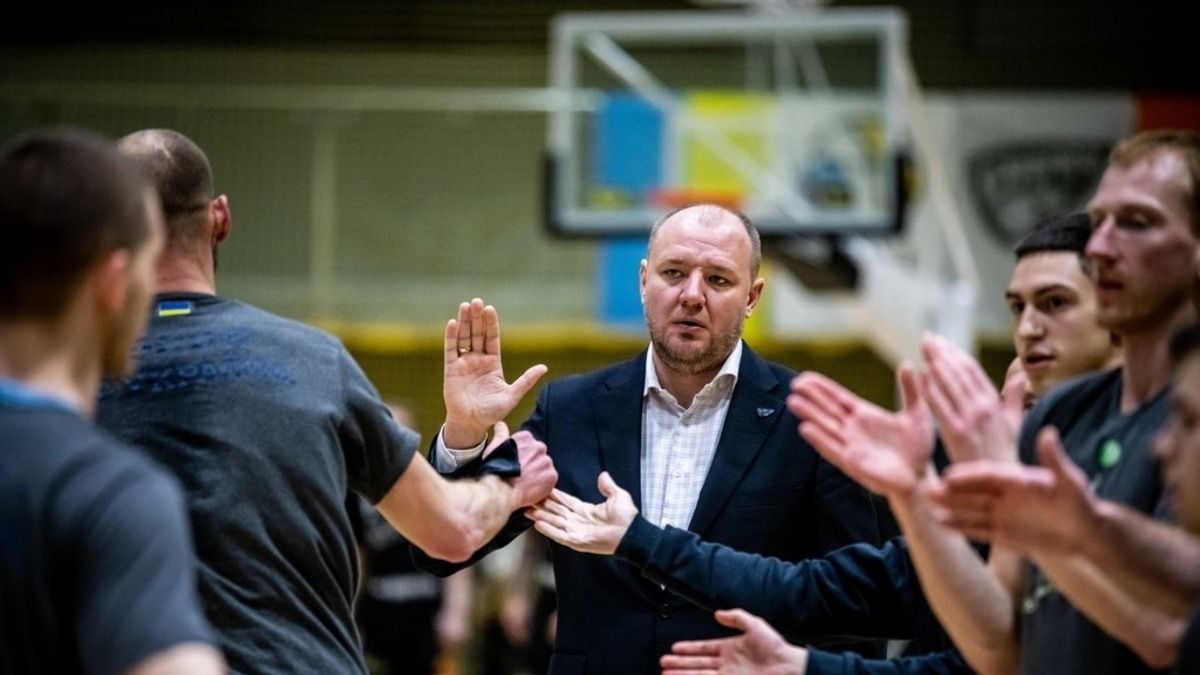 Головний тренер БК Дніпро Володимир Коваль Головний тренер БК Дніпро Володимир Коваль