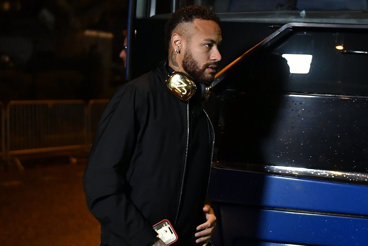 ПСЖ – Страсбург – за что изъяли из поля Неймара – причины ПСЖ – Страсбург – за что изъяли из поля Неймара – причины