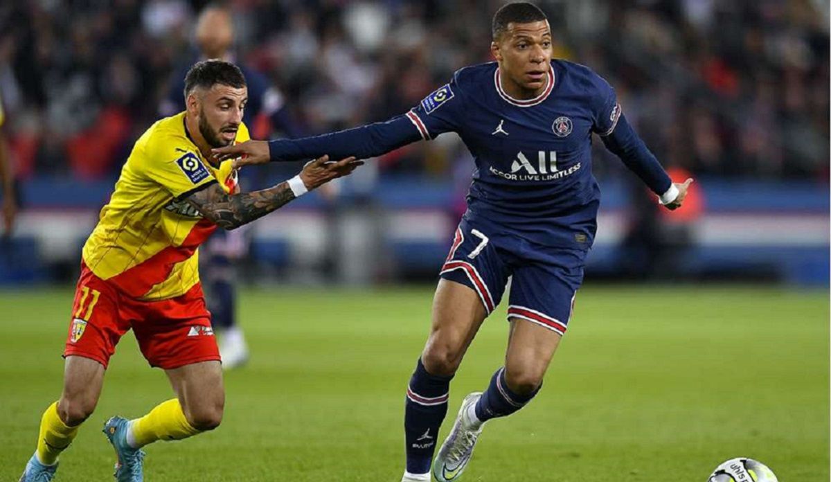 Ланс – ПСЖ – фанаты соперника поблагодарили Мбаппе за ЧМ-2022 Ланс – ПСЖ – фанаты соперника поблагодарили Мбаппе за ЧМ-2022