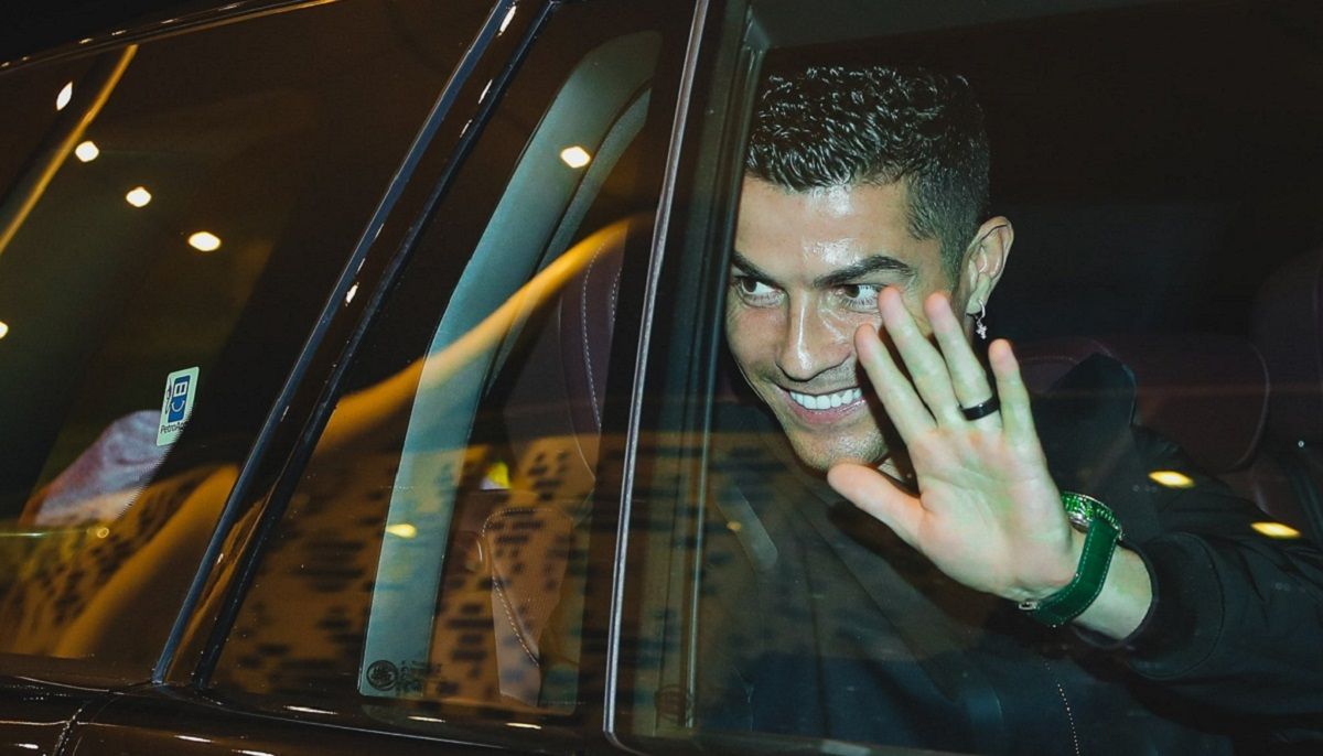 Роналду уже в Саудовской Аравии – дата презентации футболиста в Аль-Насре Роналду уже в Саудовской Аравии – дата презентации футболиста в Аль-Насре