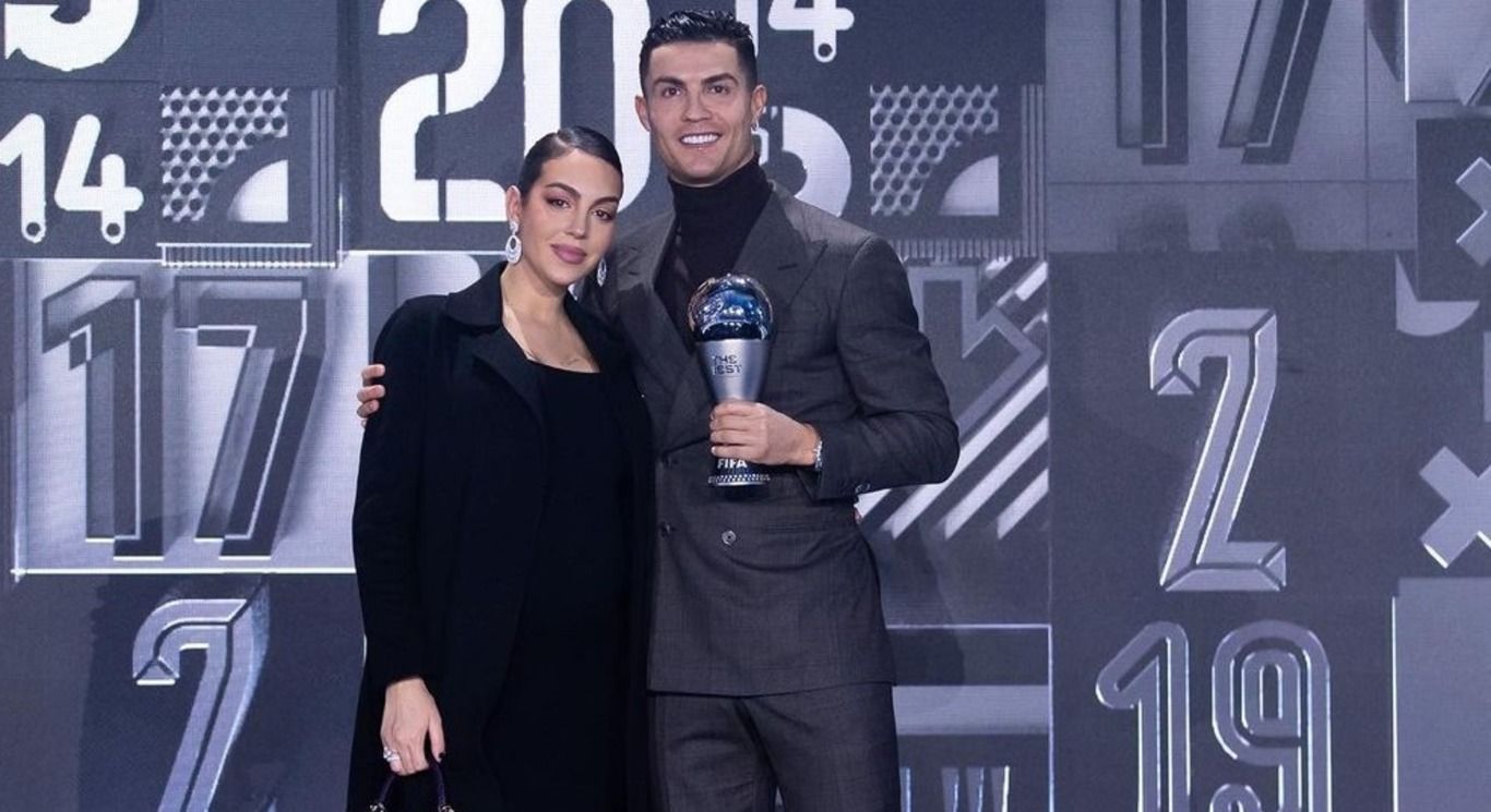 Кріштіану із Джорджиною Родрігес Кріштіану із Джорджиною Родрігес