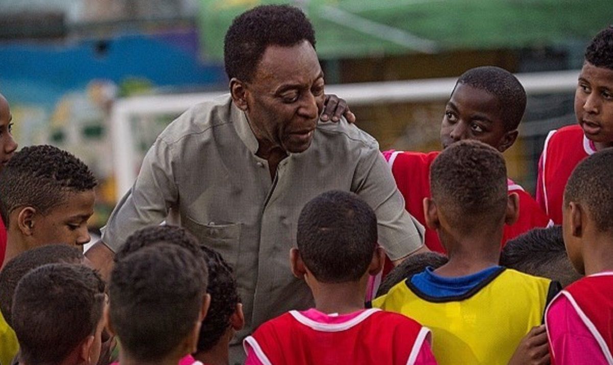 Заклик ФІФА – які країни перейменують стадіони на честь Пеле Заклик ФІФА – які країни перейменують стадіони на честь Пеле