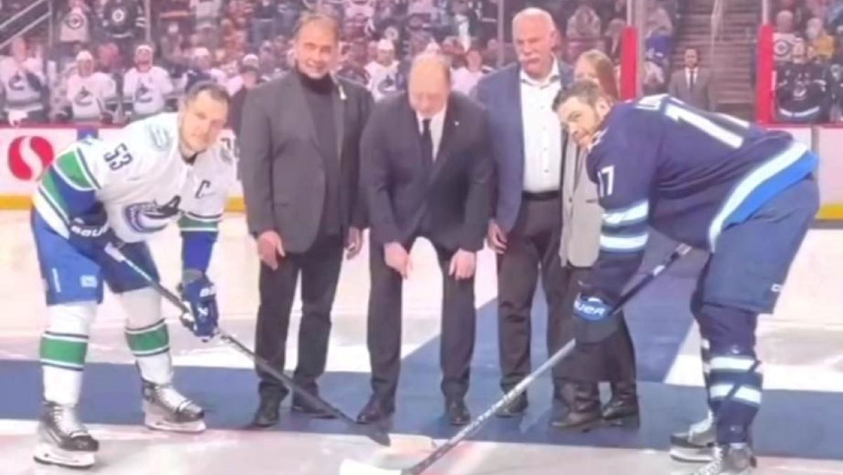 Вадим Шахрайчук совершил символический вброс Вадим Шахрайчук совершил символический вброс