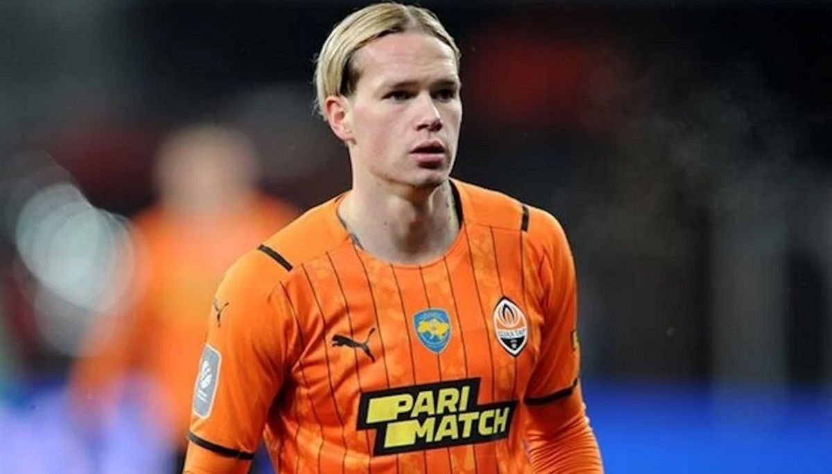 Мудрик улетел на сборы с Шахтером, – СМИ - 24 канал Спорт Мудрик улетел на сборы с Шахтером, – СМИ - 24 канал Спорт