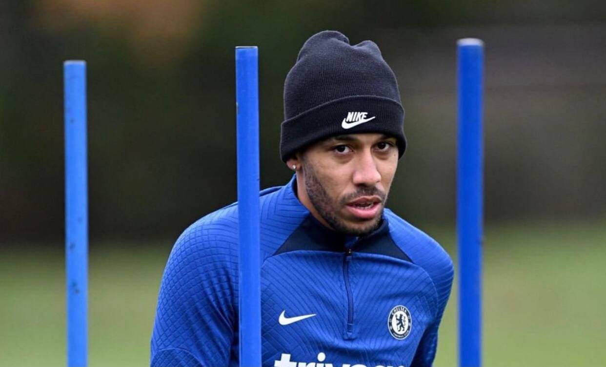 П'єр-Емерік Обамеянг П'єр-Емерік Обамеянг