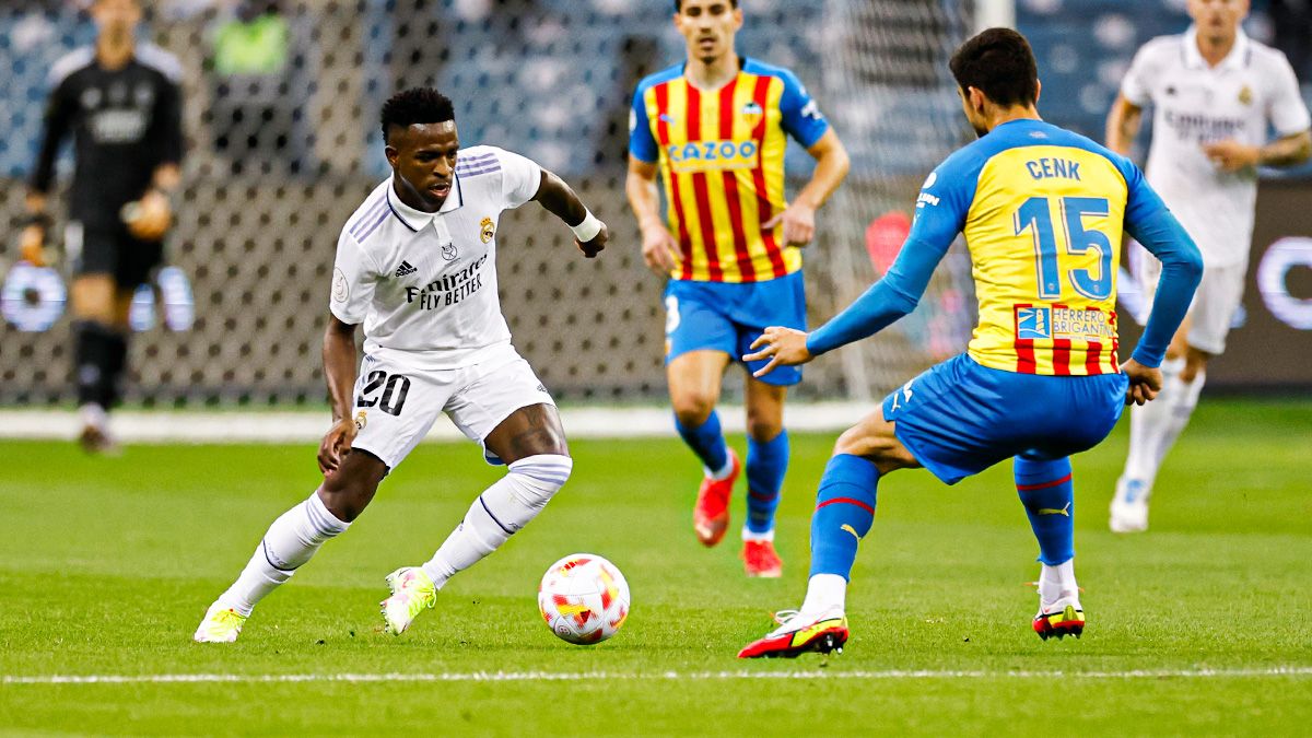 Реал – Валенсия – обзор и видео голов 1/2 финала Суперкубка Испании Реал – Валенсия – обзор и видео голов 1/2 финала Суперкубка Испании