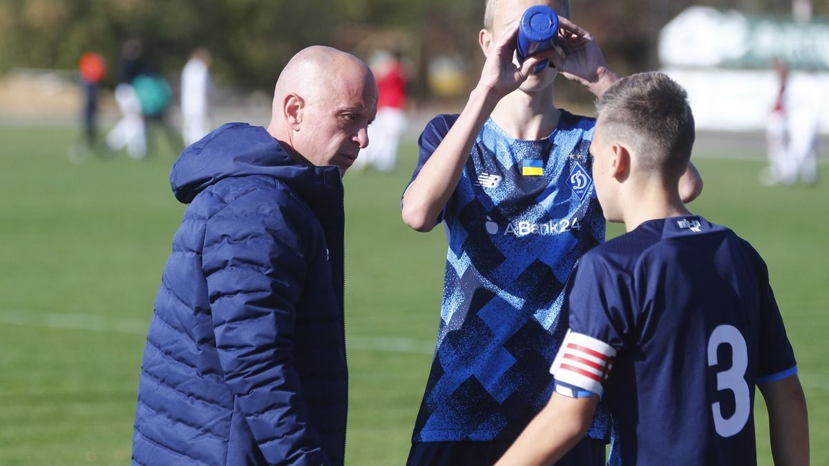 Андрей Лисицкий вместе с тренером Динамо U14 Артемом Яшкиным Андрей Лисицкий вместе с тренером Динамо U14 Артемом Яшкиным