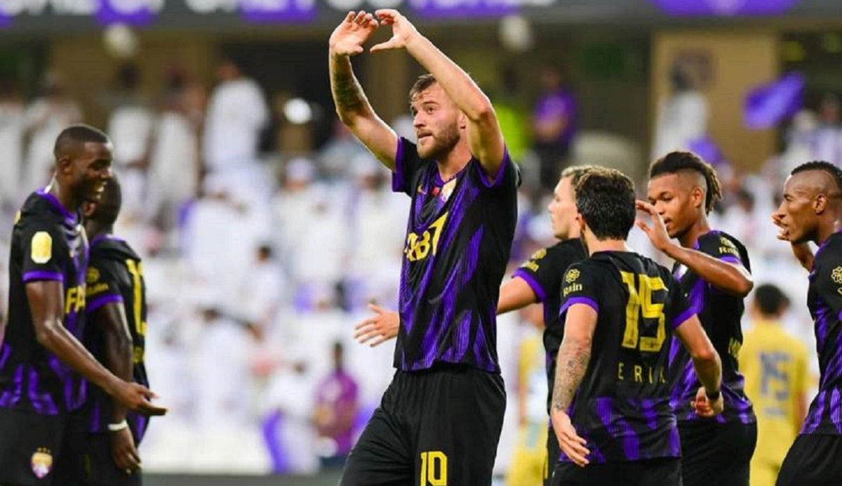 Андрій Ярмоленко може залишитись в Аль-Айні – журналіст розповів про підтримку від фанатів Андрій Ярмоленко може залишитись в Аль-Айні – журналіст розповів про підтримку від фанатів