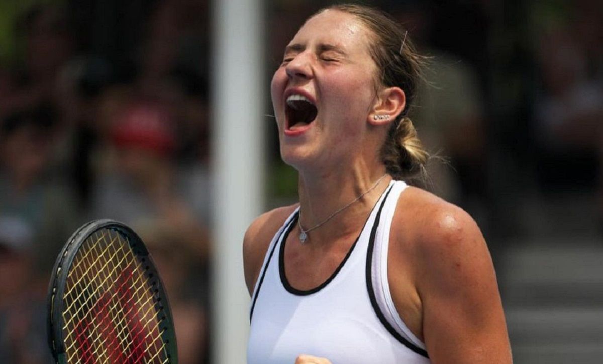 Марта Костюк розповіла, чи буде тиснути руки тенісисткам із Росії та Білорусі Марта Костюк розповіла, чи буде тиснути руки тенісисткам із Росії та Білорусі