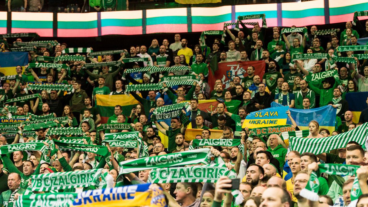 Неймовірна підтримка України від фанів Жальгіріса Неймовірна підтримка України від фанів Жальгіріса