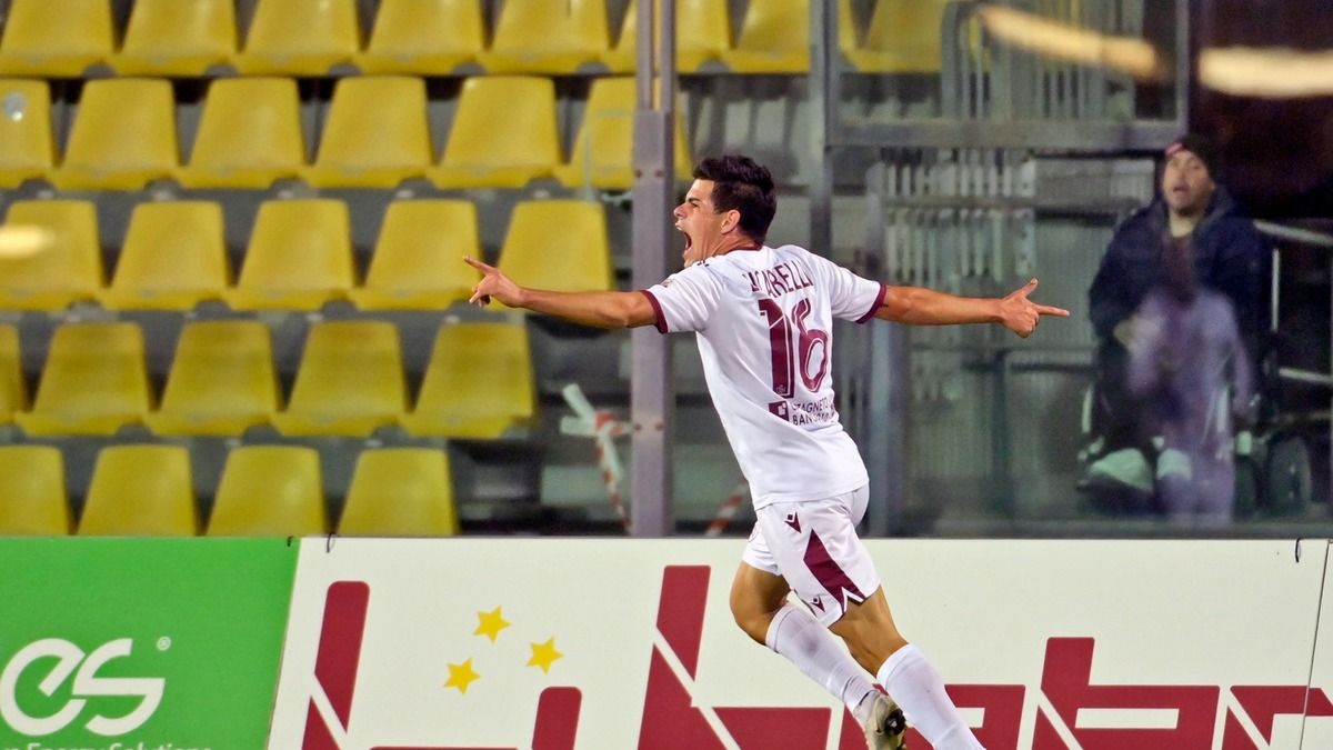 Маттиа Лукарелли Маттиа Лукарелли