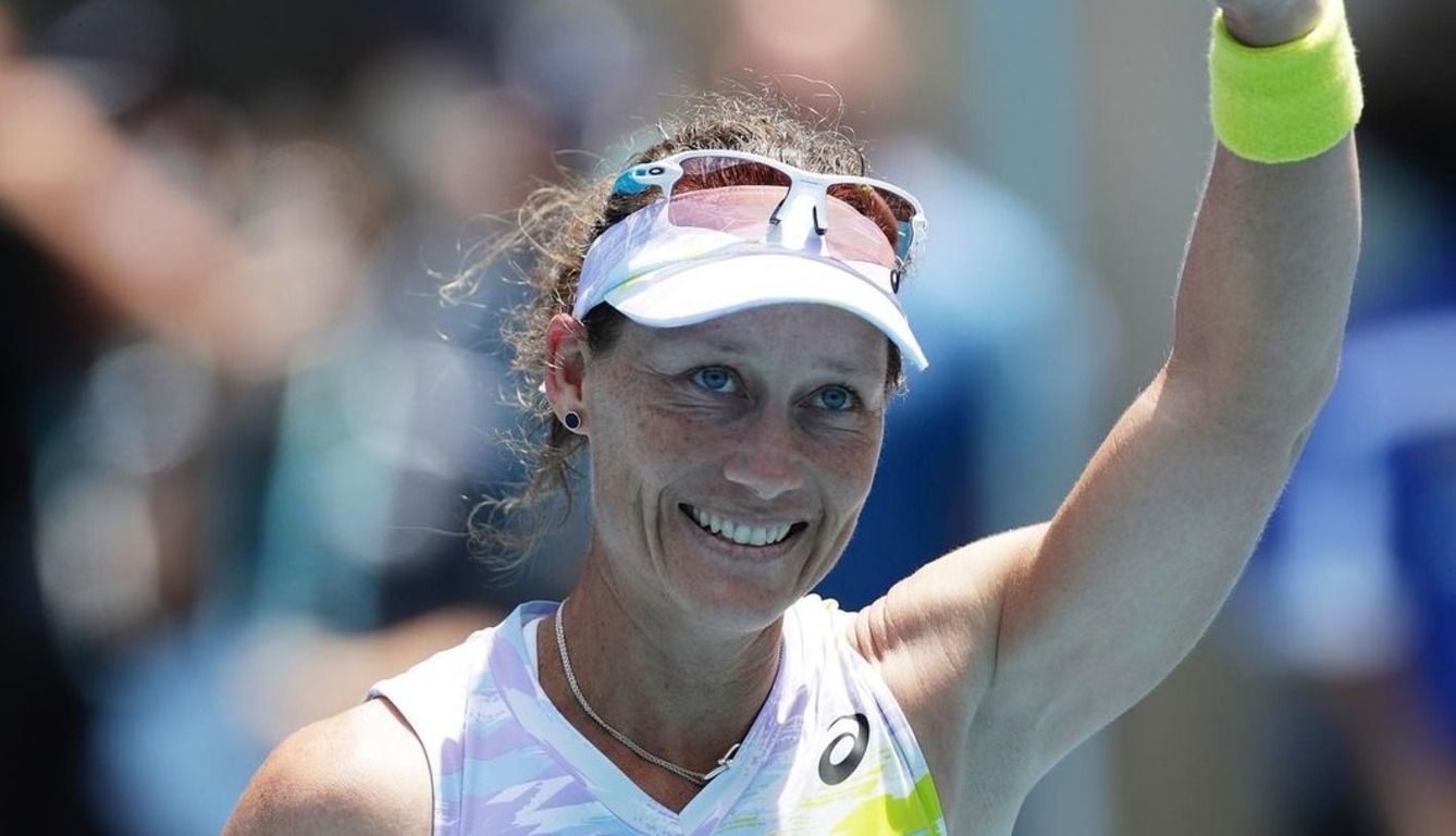 Саманта Стосур Саманта Стосур