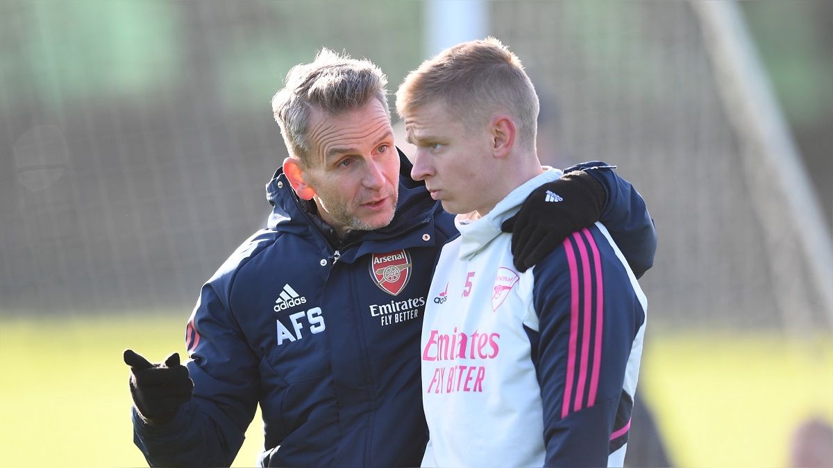 Александр Зинченко – в символической сборной первой части сезона АПЛ-2022/2023 Александр Зинченко – в символической сборной первой части сезона АПЛ-2022/2023