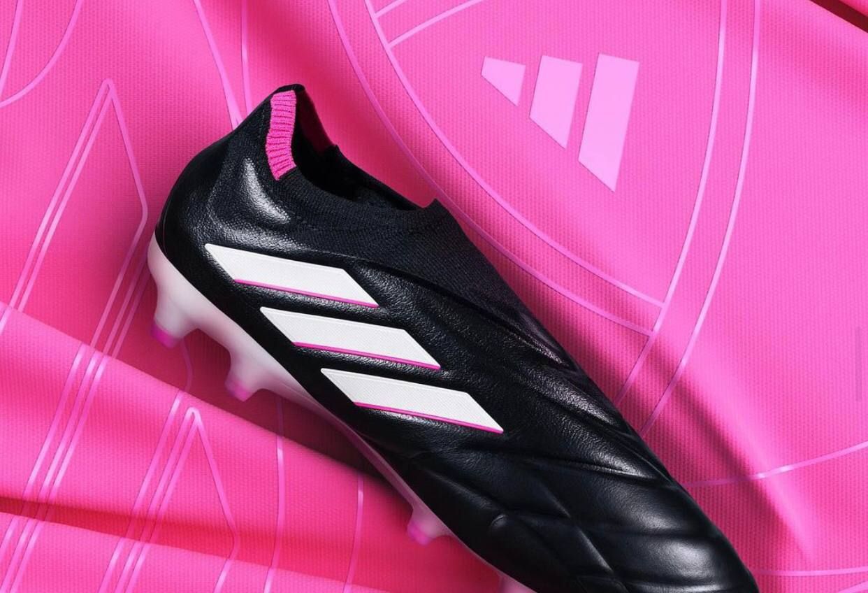 Атрибутика Adidas Атрибутика Adidas