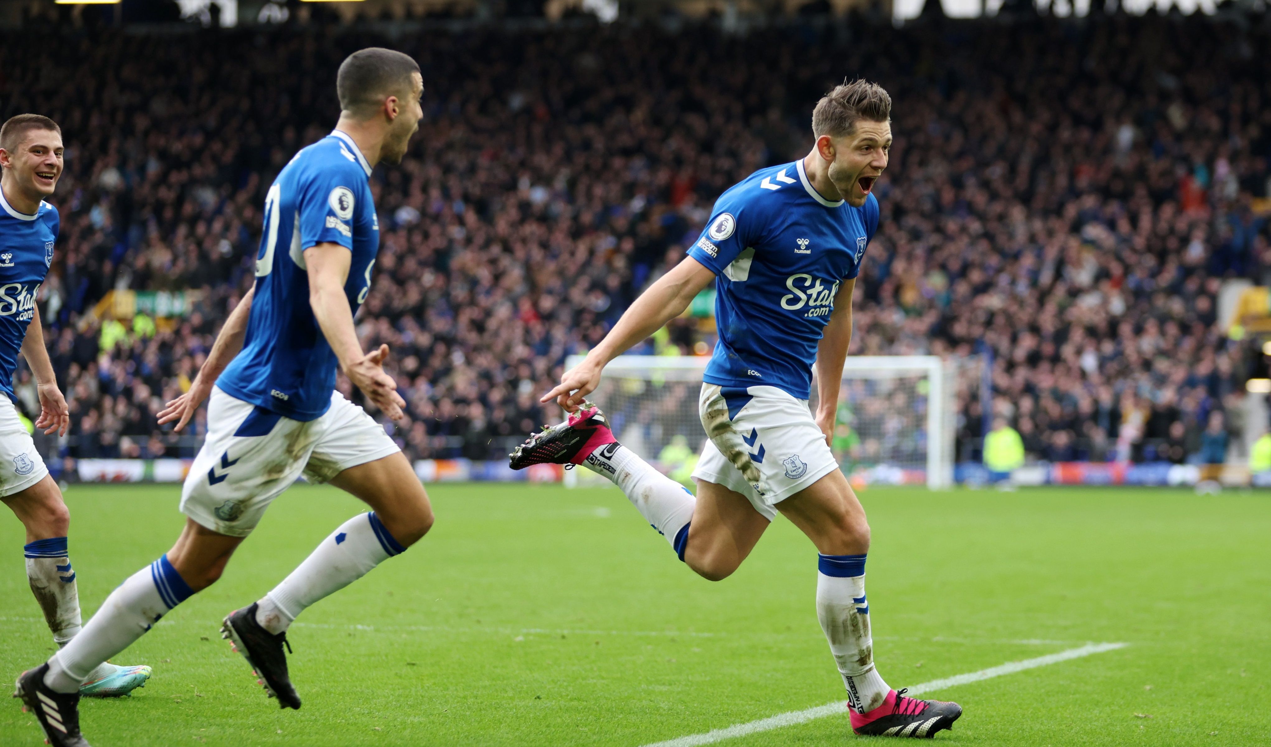 Эвертон одолел лидера АПЛ Эвертон одолел лидера АПЛ