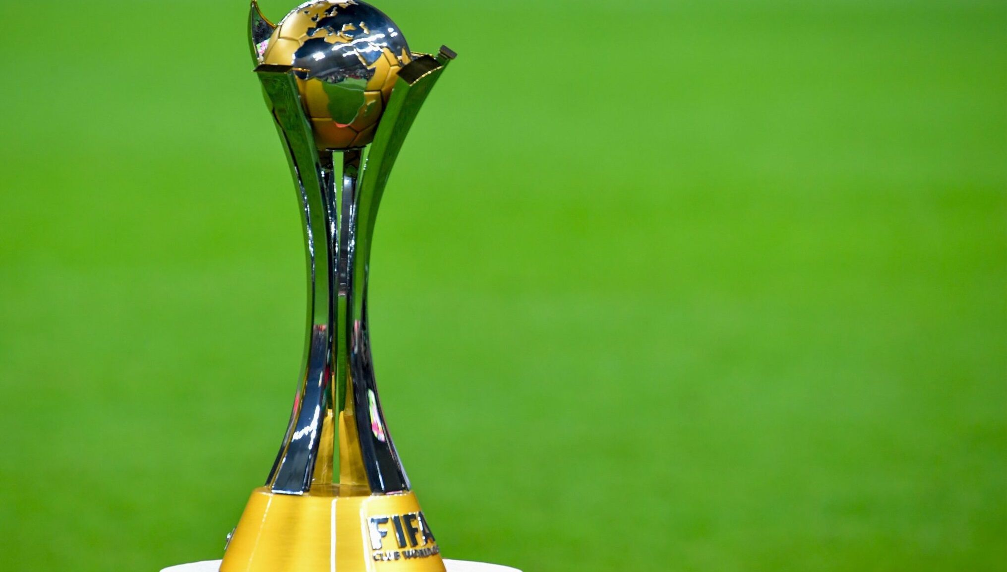 Трофей за победу на Клубном чемпионате мира Трофей за победу на Клубном чемпионате мира