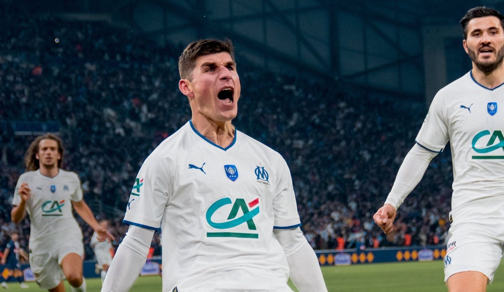 Руслан Маліновський забив ПСЖ Руслан Маліновський забив ПСЖ