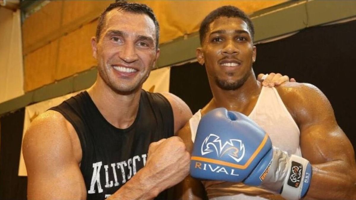 Джошуа передав послання Усику за допомогою Володимира Кличка Джошуа передав послання Усику за допомогою Володимира Кличка