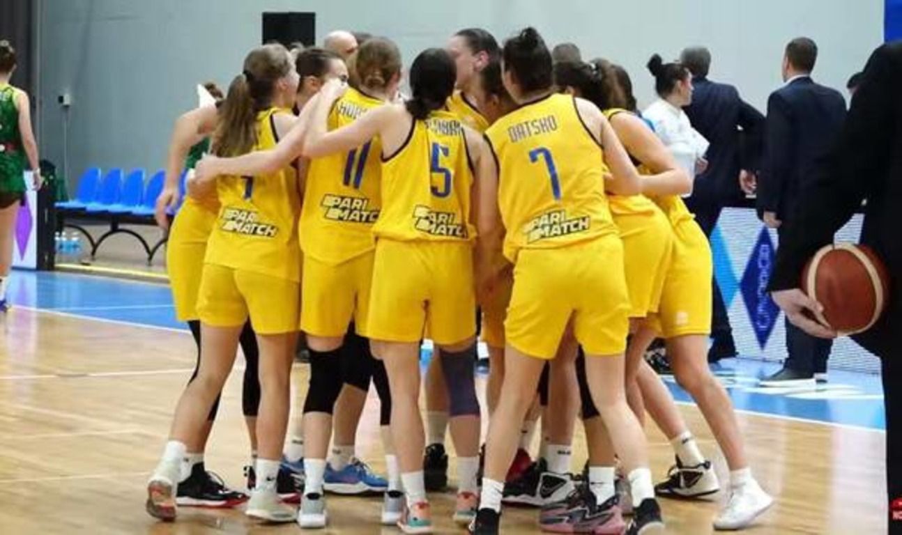 Жіноча збірна України з баскетболу Жіноча збірна України з баскетболу